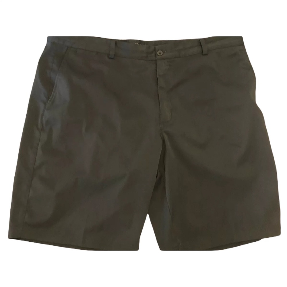 Nike Golf Standard Fit Black Short men’s size 40